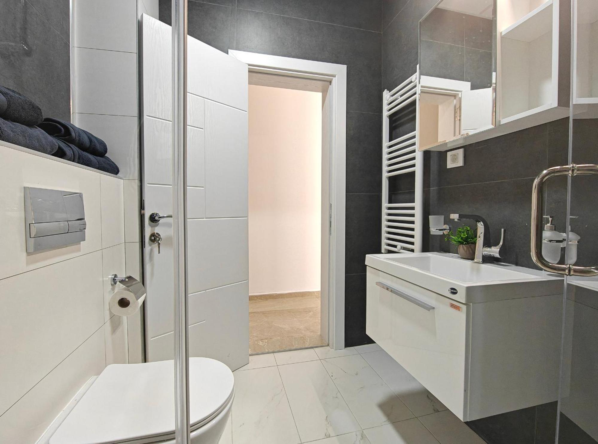 Home Art Apartments Skopje Eksteriør bilde